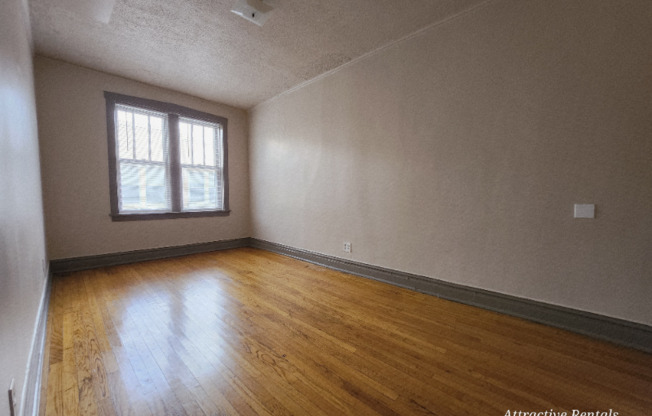 1160 S MASON