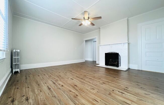 1 bed, 1 bath, 750 sqft, $1,695, Unit 2R