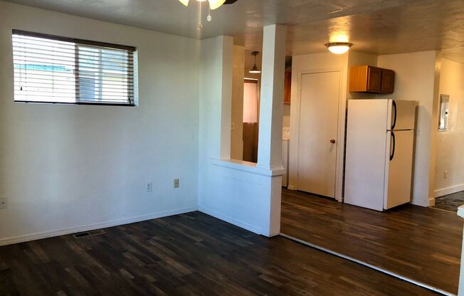 2 beds, 1.5 baths, 876 sqft, $1,025, Unit #2