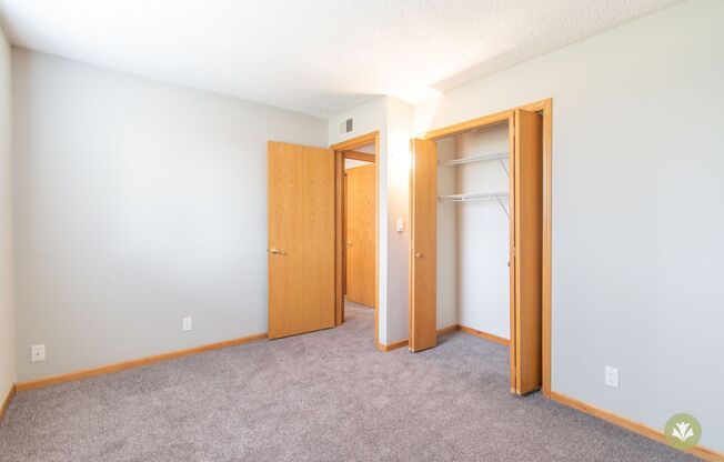 3 beds, 2 baths, 1,350 sqft, $1,460, Unit C-70