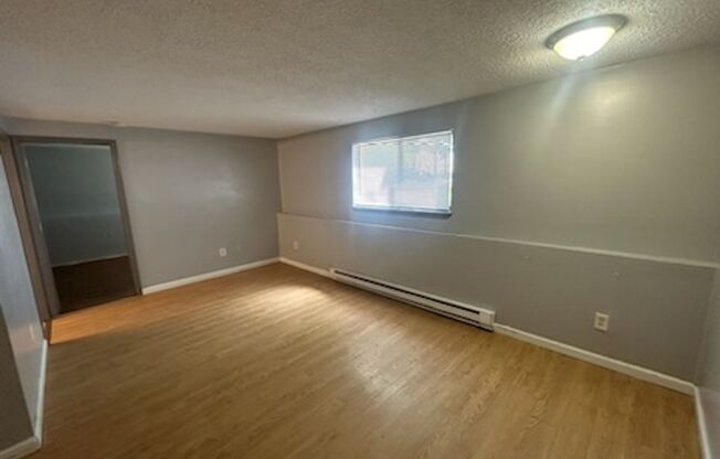 1 bed, 1 bath, 450 sqft, $750, Unit 5724-05