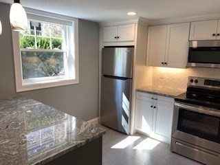 1 bed, 1 bath, 574 sqft, $2,200, Unit 11