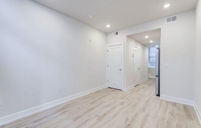 1 bed, 1 bath, 710 sqft, $1,710, Unit B202