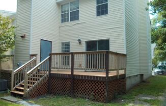 3 beds, 2.5 baths, $2,200