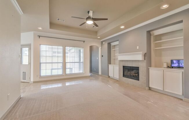 Gorgeous 3 Bedroom Ready for Immediate Move In!