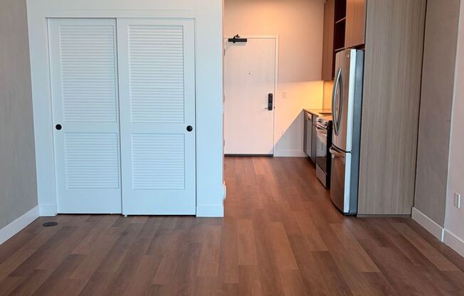 Studio, 1 bath, 440 sqft, $2,780, Unit 907