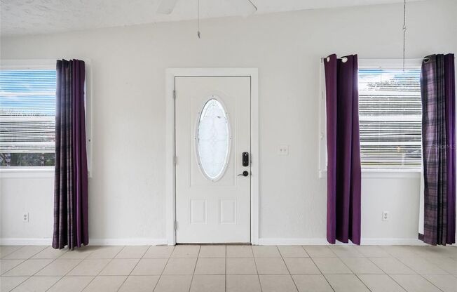 This charming 3 Bedroom, 2 Bath Single Family Home For Rent at 107 Garrison Dr. Sanford, FL 32771