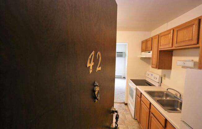 1 bed, 1 bath, $675, Unit 615-42