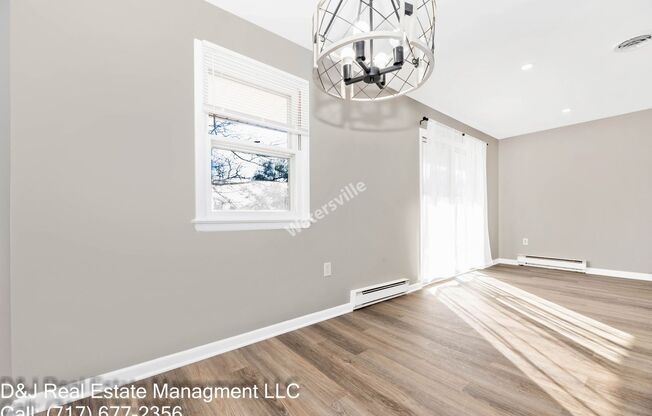 2 beds, 1 bath, 900 sqft, $1,695, Unit Apartment 9