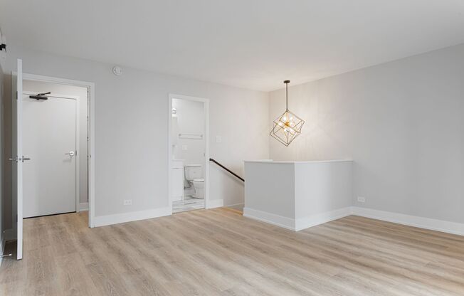 1 bed, 1.5 baths, 667 sqft, $2,400, Unit 6G