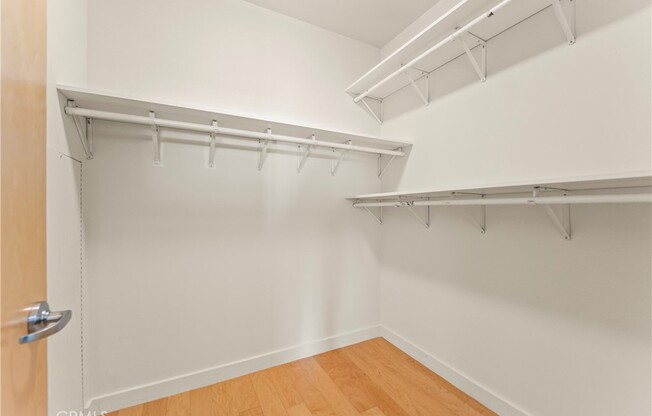 1 bed, 1 bath, 990 sqft, $3,900