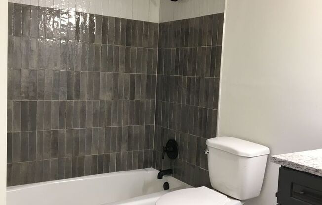 1 bed, 1 bath, 1,295 sqft, $2,350, Unit A-216