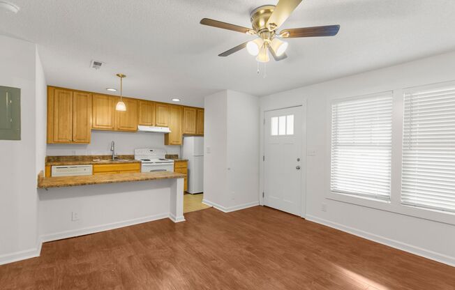 1 bed, 1 bath, 494 sqft, $983, Unit 209