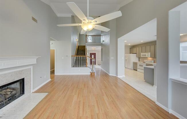 9034 EAGLECOVE DR