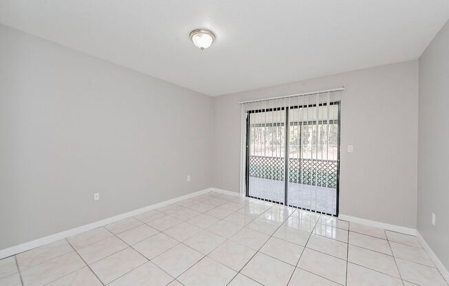 4 beds, 2 baths, $1,900
