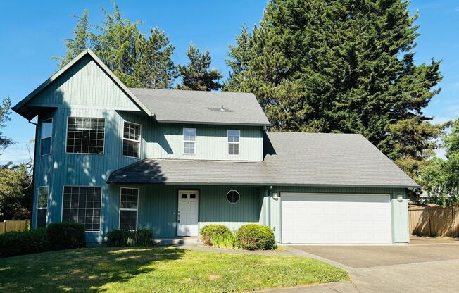 Beautiful Home on a Quiet Street Near Walking Trails, Shops, Cafes