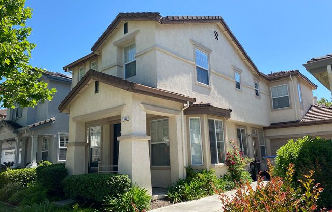 SAN JOSE - Newer home with bright and spacious interior.