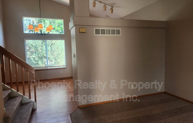 1306 LAMBERT CIR