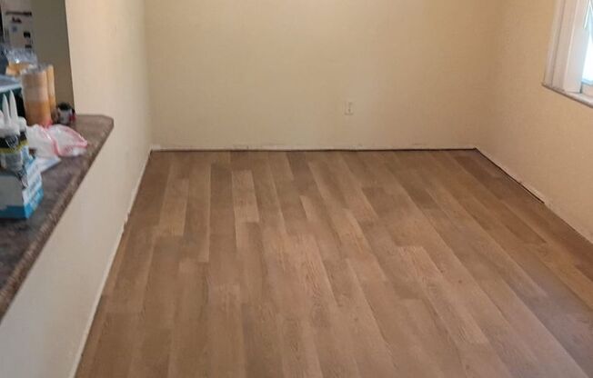 Hawthorne Village Condo- Unit 7
