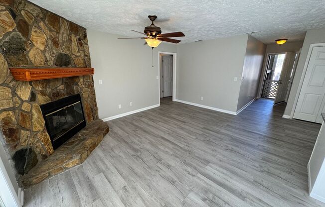6771-5 Willowbrook Drive-Stewarts Creek-Completely Renovated Unit -  Two Weeks Free Rent On First Full Months Rent