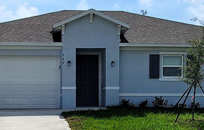 ***STUNNING 4/2 BRAND NEW HOME IN PALM BAY