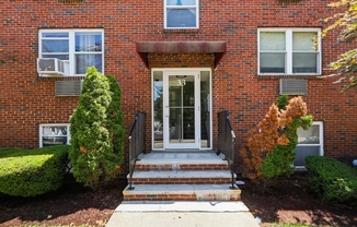 33 MONTVALE AVE