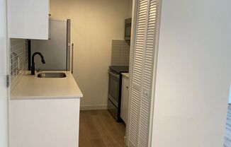 2 beds, 1 bath, 684 sqft, $2,017, Unit 415