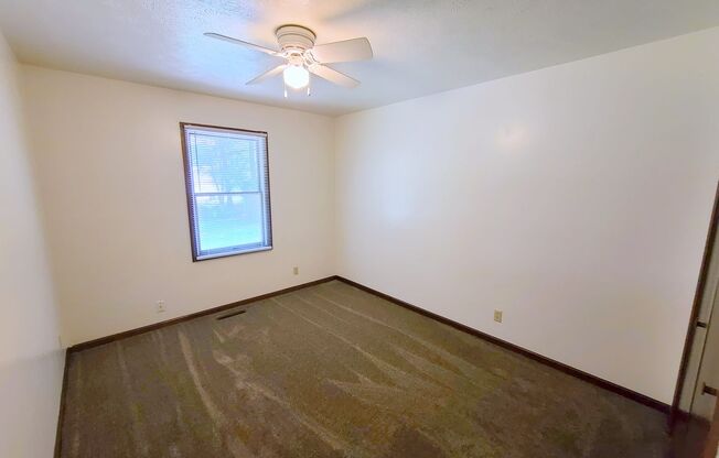 3 beds, 1 bath, $1,300