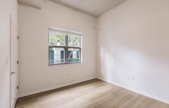 3 beds, 2 baths, 1,355 sqft, $3,995