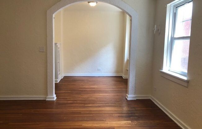 Studio, 1 bath, 467 sqft, $1,250, Unit King Edward Annex 34