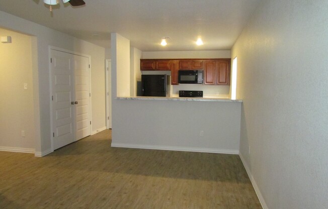 2 beds, 1 bath, 824 sqft, $799, Unit 54