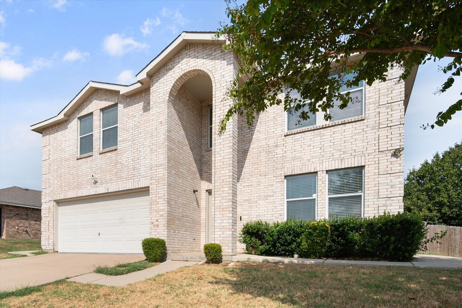 Welcome to 511 Travis Ranch Trail in Arlington!
