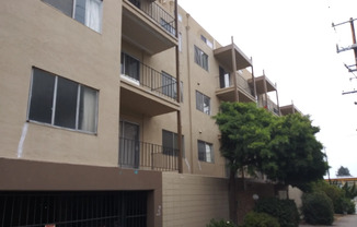 2000 DURANT AVE