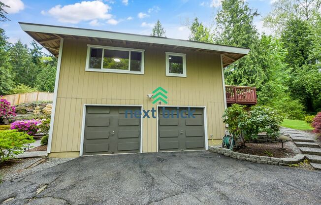 3 bed + den and 3 Baths Private Single-family Home is Available for Rent!