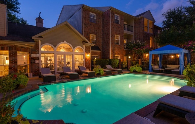 The Inverness Pool | Houston, TX Apartments | Apartments in Houston, TX