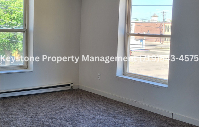 2 Bedroom/1 Bathroom Apartment on 2nd level with dedicated entrance $950/$950
