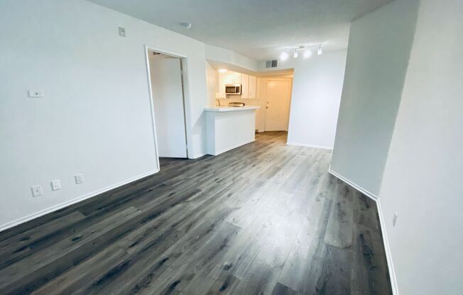 1 bed, 1 bath, $1,975, Unit 064#101