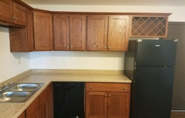 1 bed, 1 bath, 700 sqft, $850, Unit 801 West Crestwood Drive Apt 101