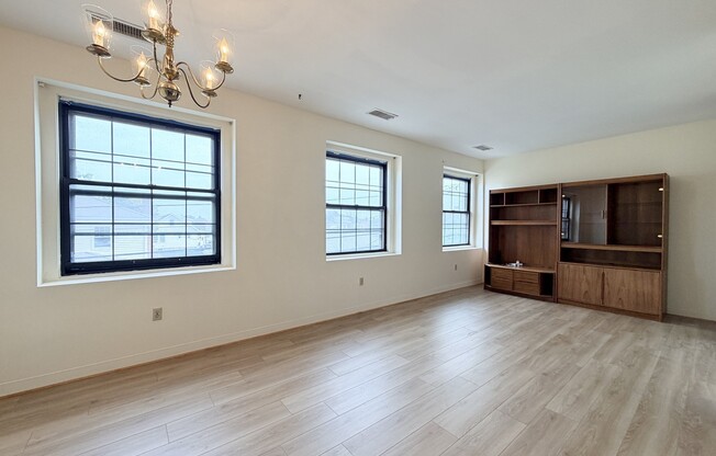 1 bed, 1 bath, 680 sqft, $2,000, Unit 303