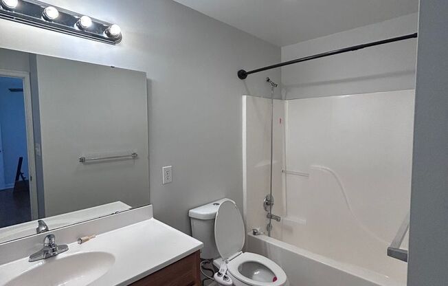 Charming 4-Bedroom Rancher in Reedy Creek!