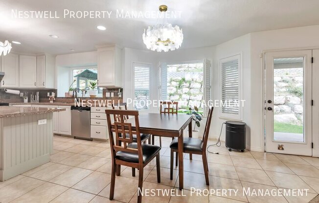 204 N FAIRWAY DR