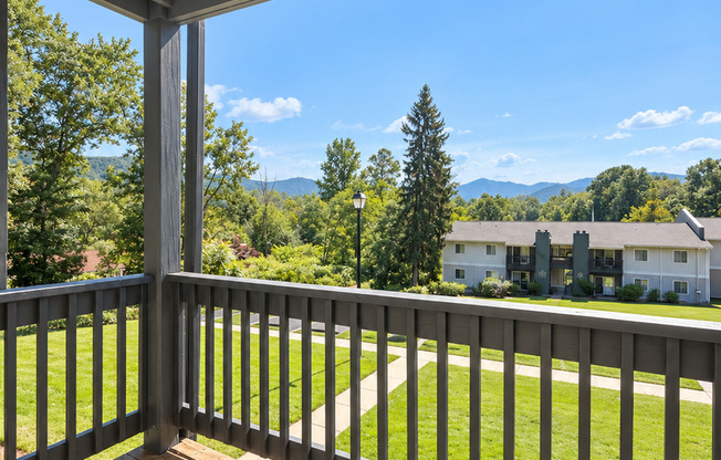 1 bed, 1 bath, 750 sqft, $1,349, Unit 125-B