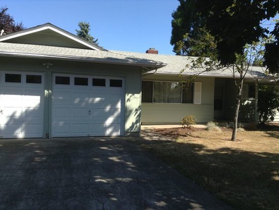 Winter Special-$300-1st Months Rent-Beautiful Three Bedroom Home