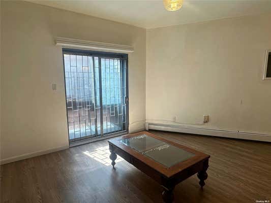 1 bed, 1 bath, $2,100