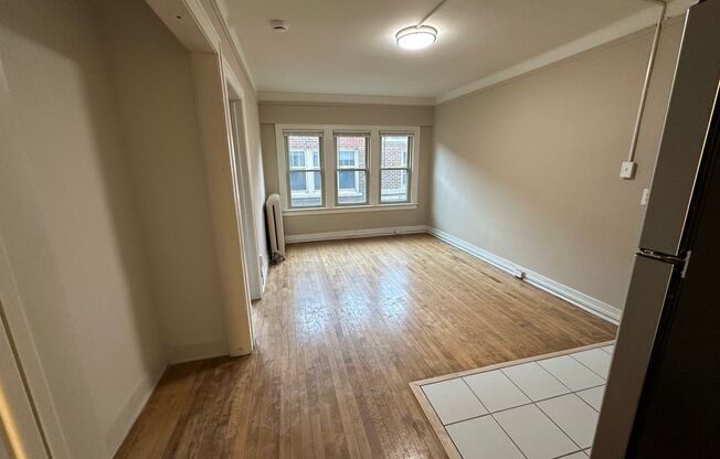 1 bed, 1 bath, $1,095, Unit 62