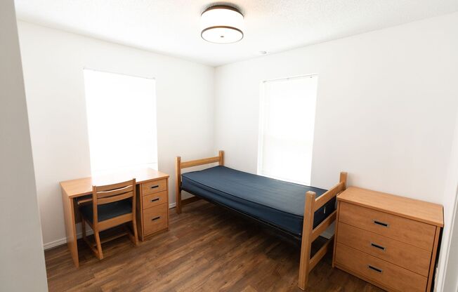 4 beds, 4 baths, 1,050 sqft, $2,600, Unit AAT2-707
