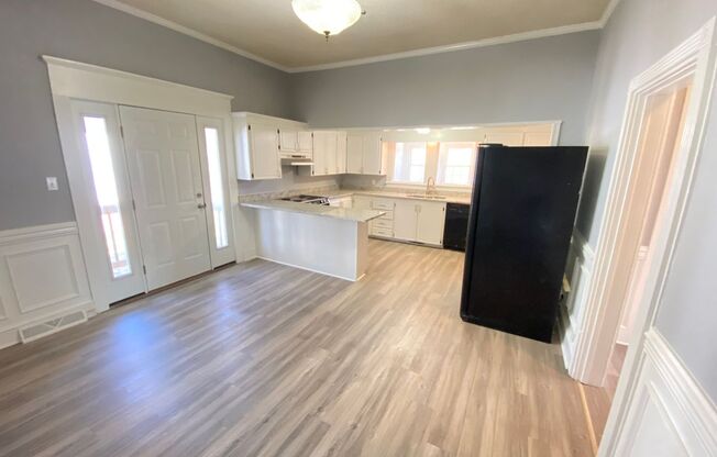 Large 2bd/1ba House down 1st St in walking distance to Downtown Kannapolis