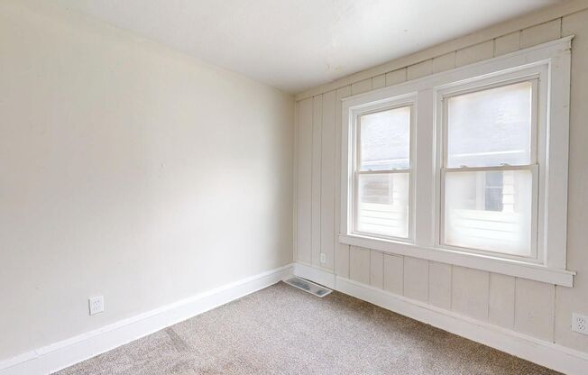 2 beds, 1 bath, 735 sqft, $900, Unit Unit 4