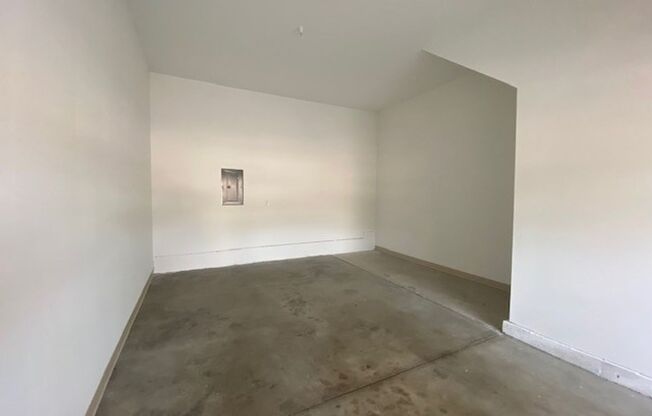 1 bed, 1 bath, 852 sqft, $1,471, Unit 2103-205