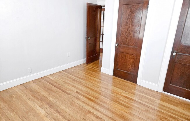 3 beds, 1 bath, 1,300 sqft, $3,450, Unit 1